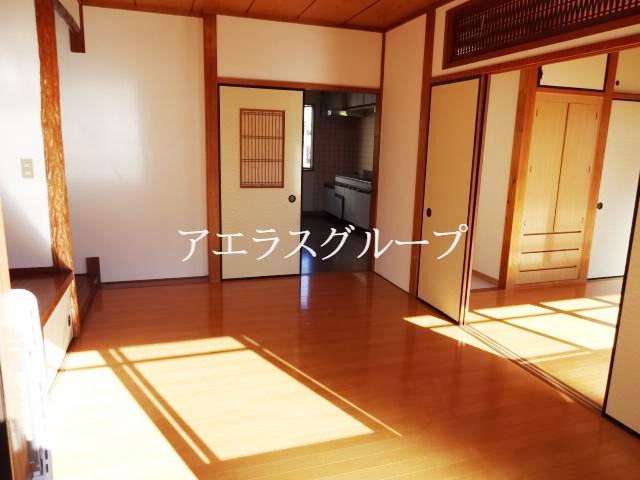 Living and room. Sunny room