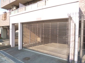 Other common areas. Shutter parking