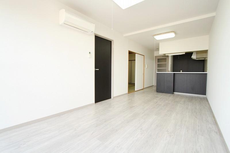 Other room space. It has been in very good renovation In fact, please visit