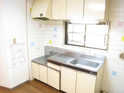 Kitchen. Gas stove installation Allowed Pat is also there is a window ventilation