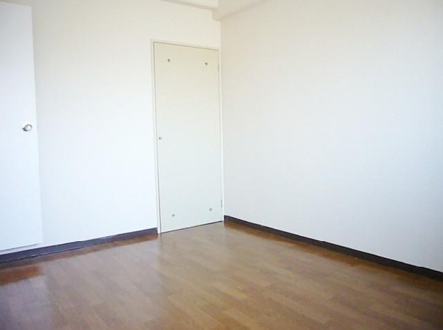 Receipt. It is equipped each room storage, The room you can use cleaner