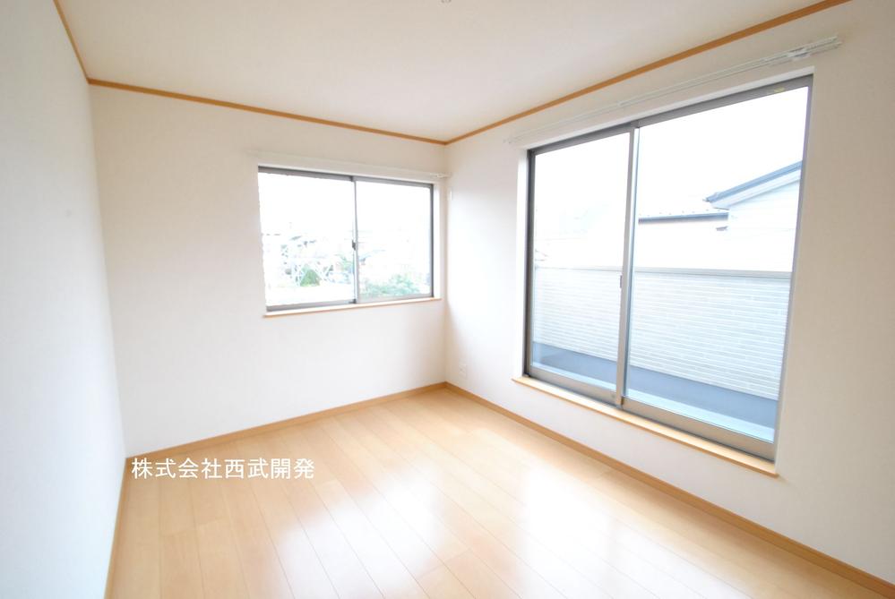 Non-living room. Indoor (12 May 2013) Shooting