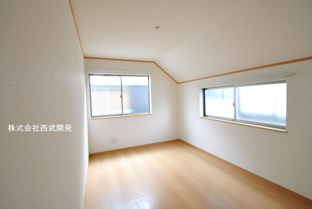 Non-living room. Indoor (12 May 2013) Shooting