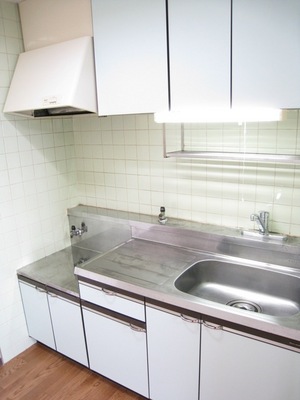 Kitchen. Cooking space is firmly secured