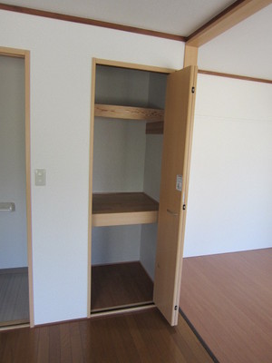 Receipt. There is also a spacious You can use our room storage space