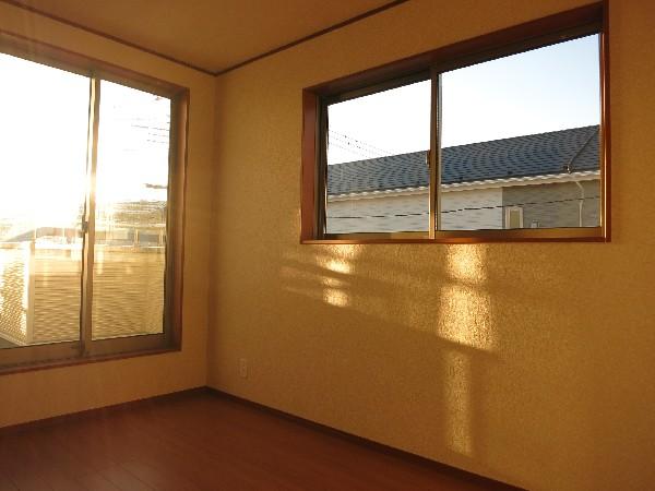 Non-living room. Room-drenched morning sun