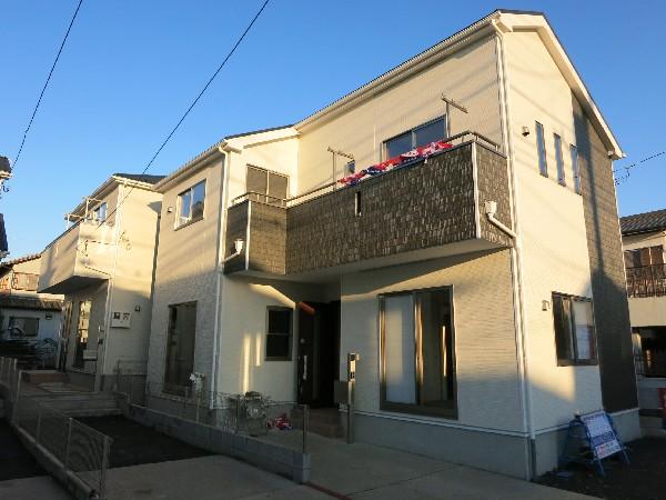 Local appearance photo. 2 stylish appearance of the tone color of. (7 am shooting)