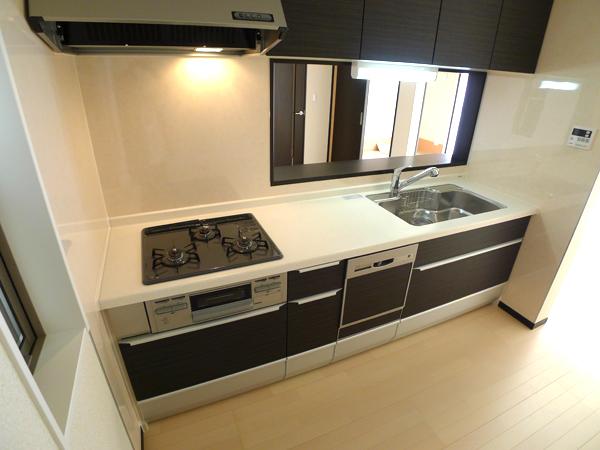 Kitchen. Produce a warm time face-to-face kitchen of your family Indoor (April 2013) Shooting 4 Building