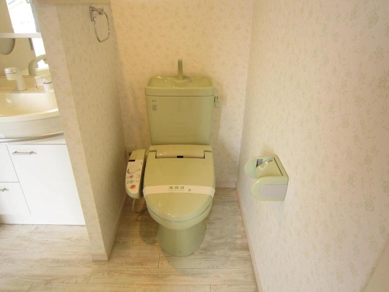 Toilet