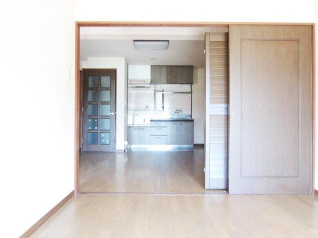 Living and room. Separate reference is a picture