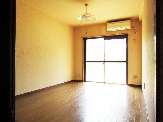 Other room space. Separate reference is a picture