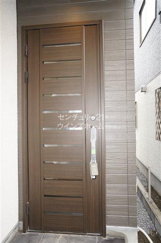 Entrance. Building 3