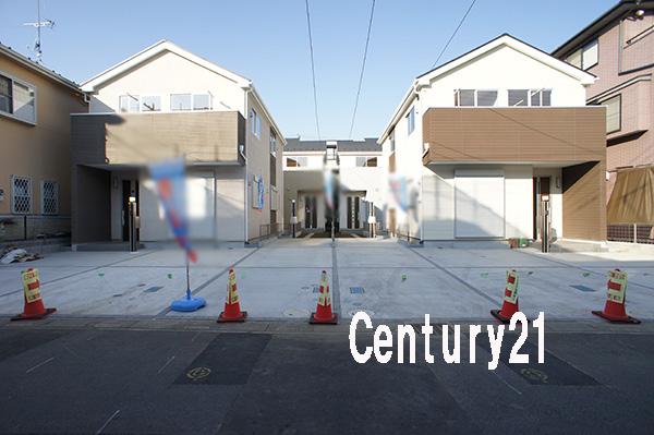 Local photos, including front road. 12 / 6 shooting