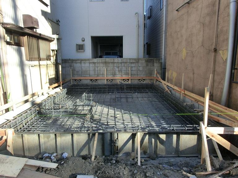 Local appearance photo. Local (12 May 2013) shooting foundation reinforcement construction photo, Ground reinforcement (columnar improvement work) is already. 