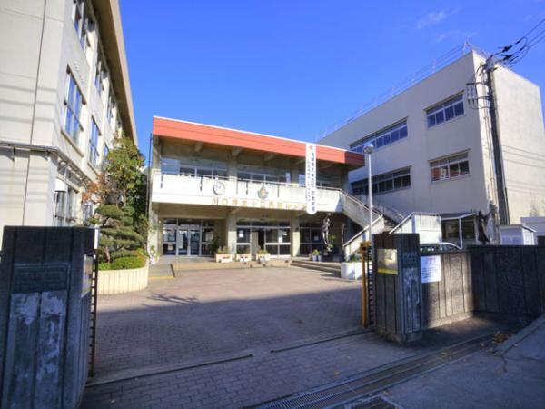 Junior high school. December Tanaka 450m to school
