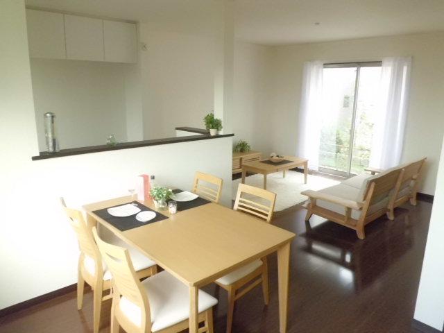 Same specifications photos (living). Mom's popular face-to-face kitchen (Daimon A Building) same specification