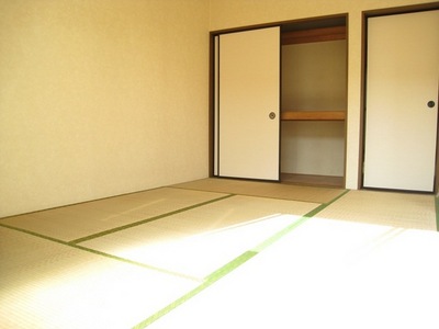 Living and room. The comfort 6 Pledge Japanese-style room