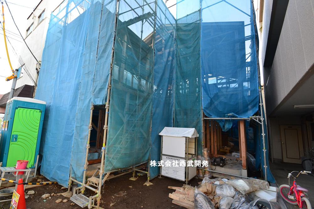 Local appearance photo. Local (10 May 2013) Shooting