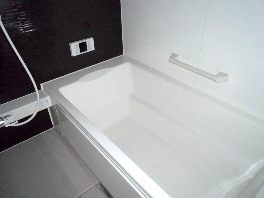 Bathroom. anytime, anywhere. To have received your contact can guide you ready within 30 minutes, We are ready at all times