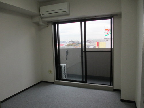 Living and room. Western-style (about 6.1 tatami mats)