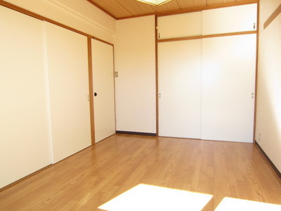 Living and room. Sunny Western-style