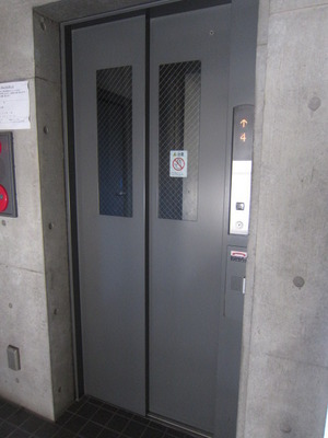 Other common areas. Convenient to carry in of heavy luggage! It is with Elevator