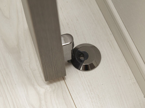 Other.  [One push door stopper] The doorway of the room we have established a one-push type of stopper. Fixing of the door with a simple operation ・ Cancellation is possible.