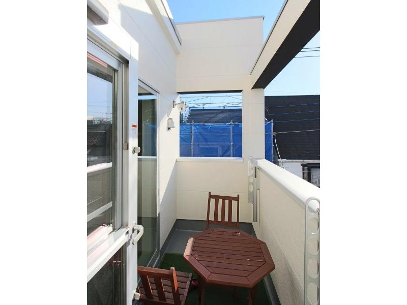 Same specifications photos (living). Roof balcony 2