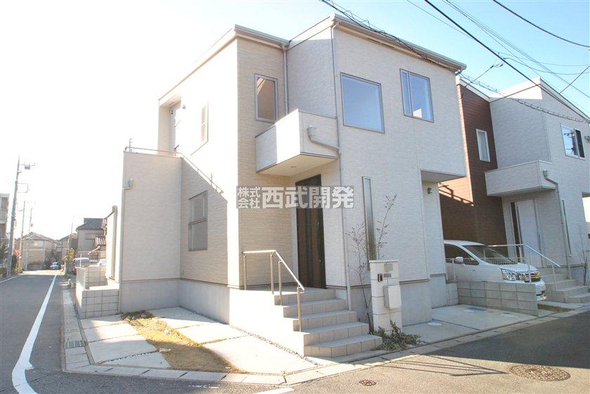 Local appearance photo. Local (12 May 2013) Shooting