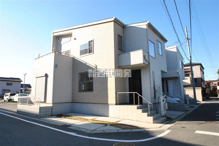 Local appearance photo. Local (12 May 2013) Shooting