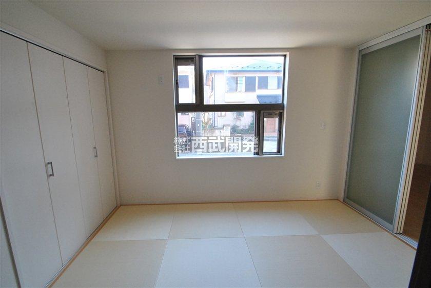 Non-living room. Indoor (12 May 2013) Shooting