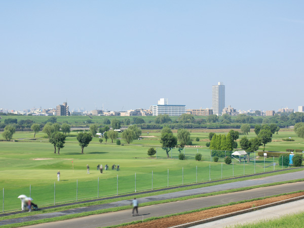 Surrounding environment. Kawaguchi Ukima golf (about 2800m / Bicycle about 12 minutes)