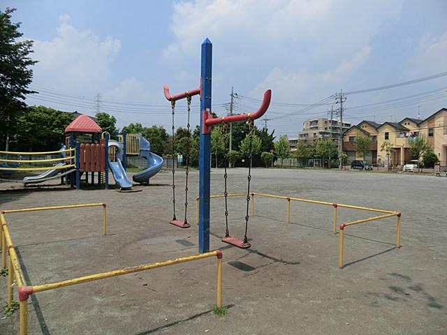 park. 540m to Daimon Sakashita park