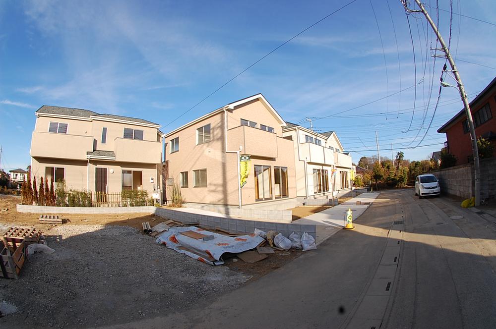 Local photos, including front road. South road