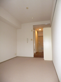 Living and room. 6 Pledge of Western-style