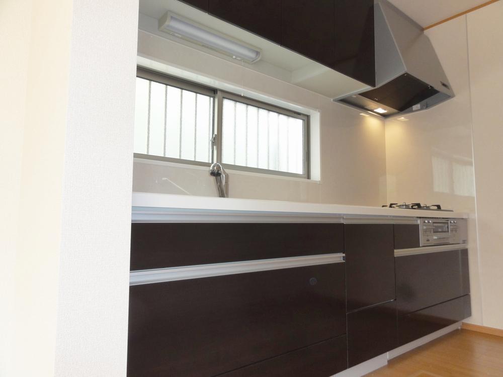 Kitchen. Room (August 2013) Shooting Stand-alone kitchen Water purifier integrated faucet