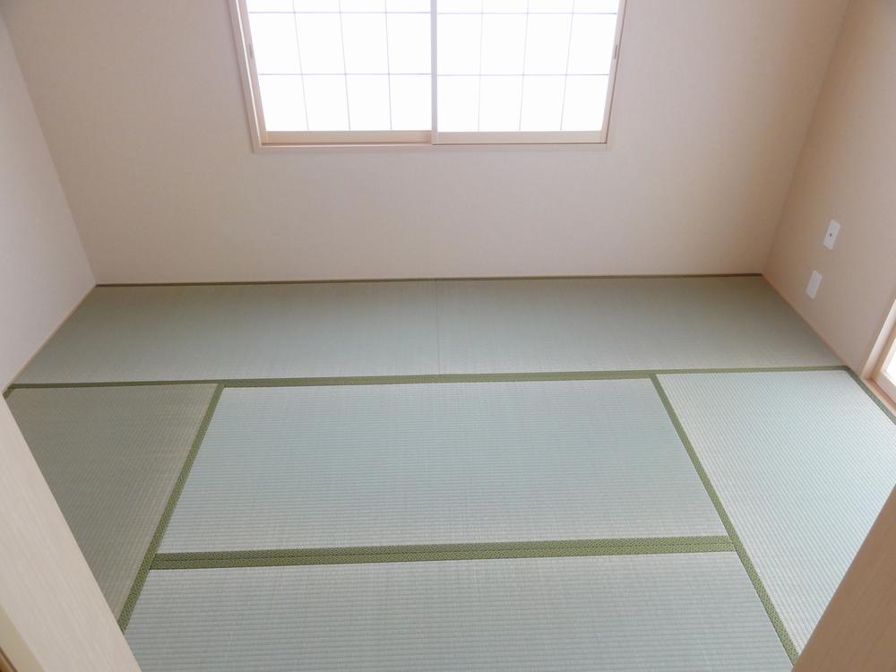 Other introspection. South-facing bright Japanese-style room 6 quires