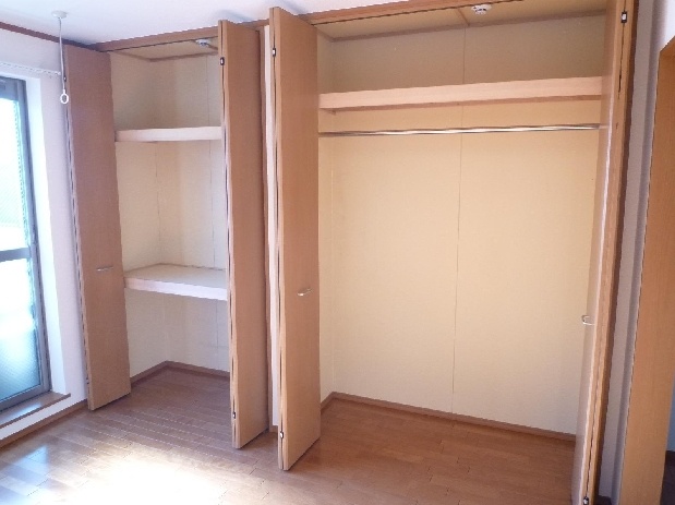 Receipt. Abundant storage, The room you can use clean