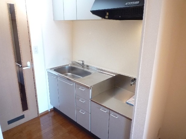 Kitchen. Gas stove installation Allowed, City Gasukitchin