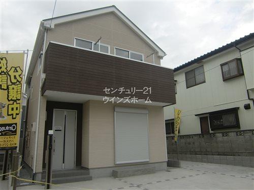 Local appearance photo. Building 3