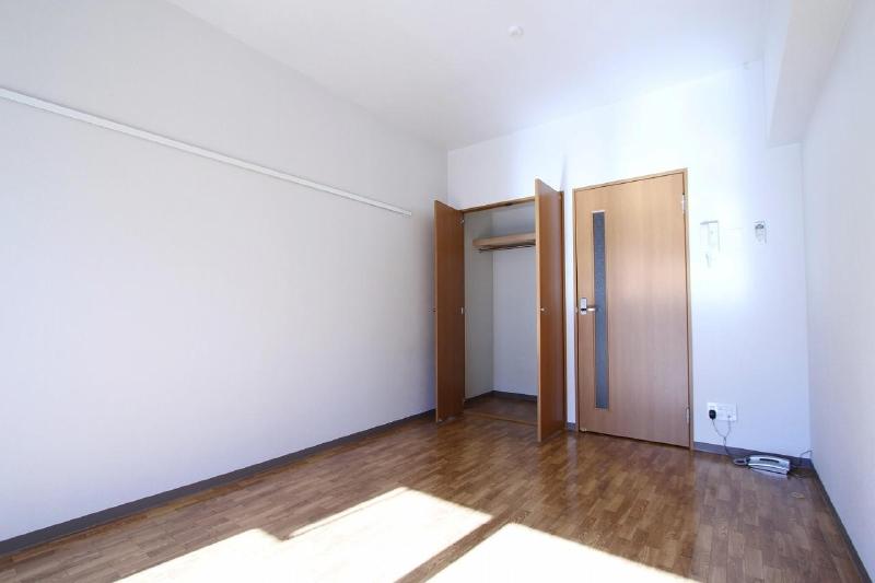 Other room space. Intercom also available, You can see the visitor.