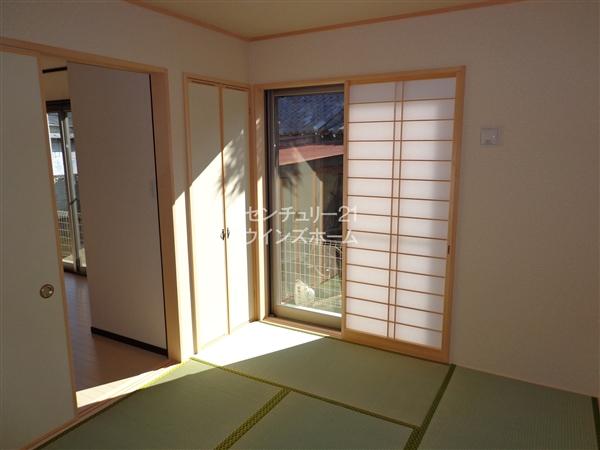 Non-living room. Living More Japanese-style