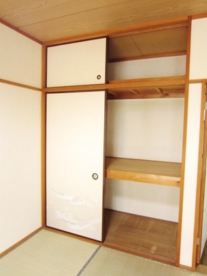 Receipt.  ☆ Storage capacity with the upper closet ◎ ☆