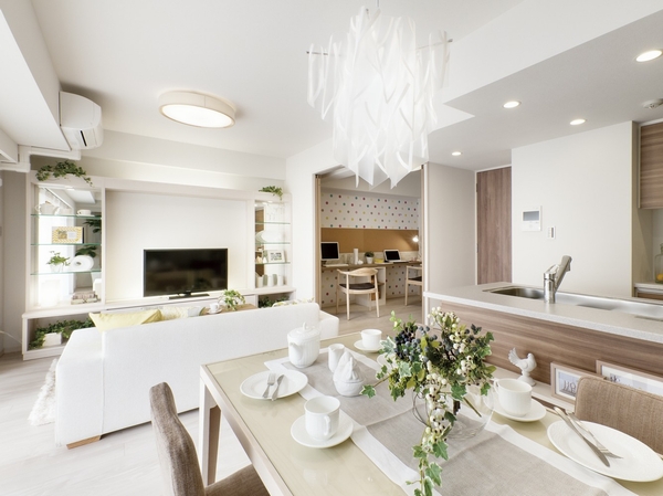 Spread is felt in the sense of unity with the LD Western-style