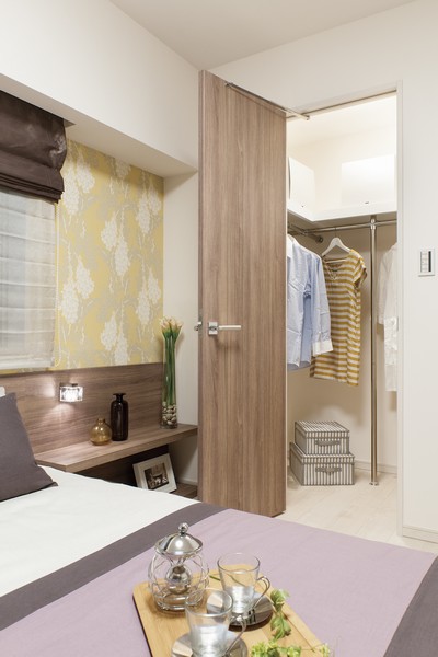 Walk-in closet, which is provided to the Western-style 1