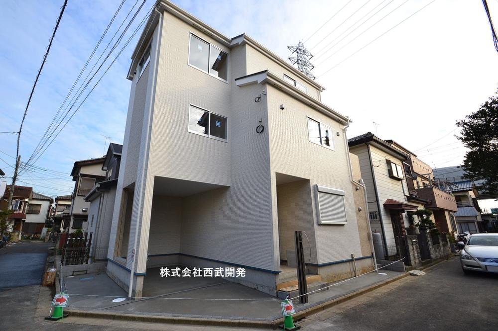 Local appearance photo. Local (12 May 2013) Shooting