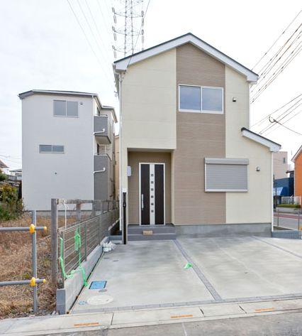 Local appearance photo. Local (12 May 2013) Shooting