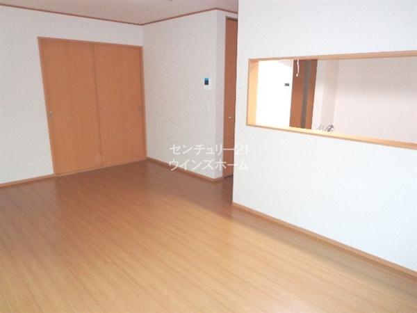 Living. 5 Building living