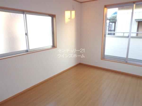 Non-living room. 5 Building