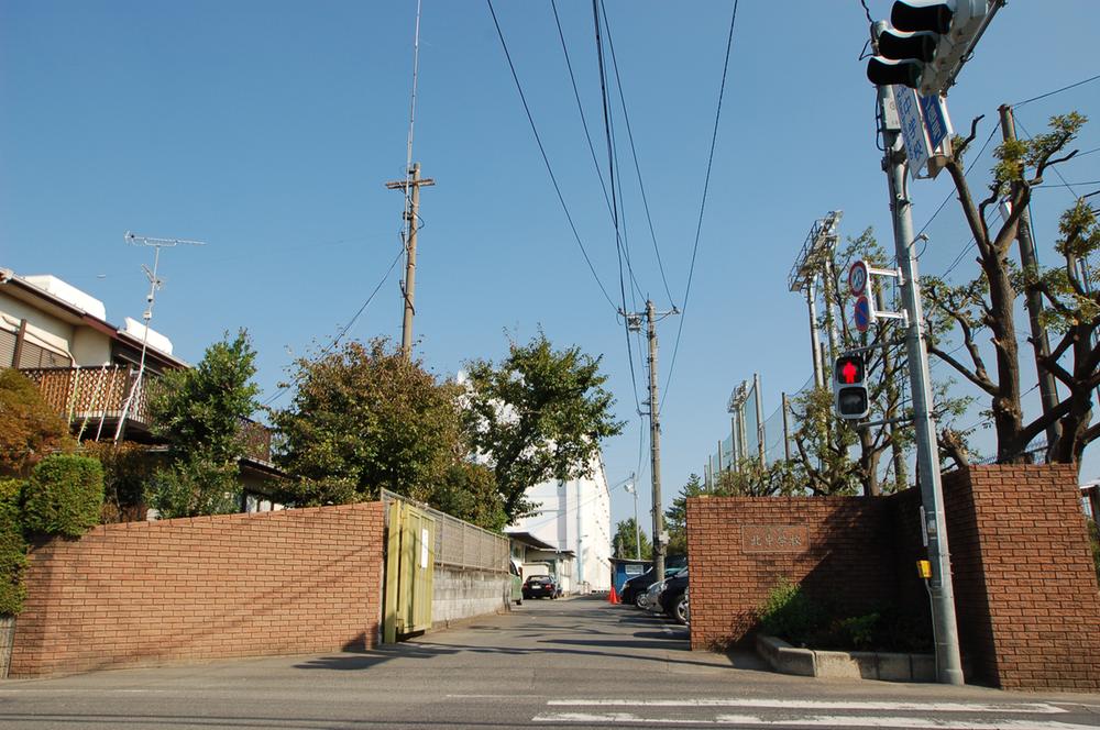 Junior high school. 1560m to North Junior High School